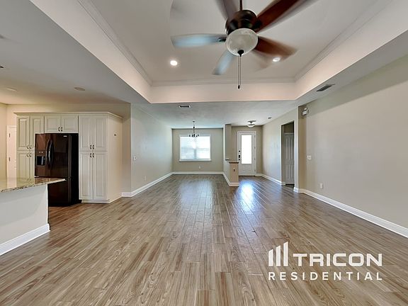 3rd image of 502 Elna Dr