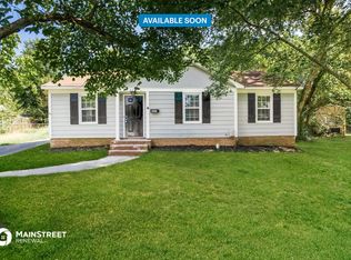 6623 Willow Spring Rd, Charlotte, NC 28215