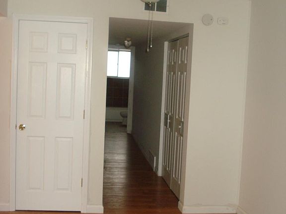 3rd image of 10744 Tropic Dr