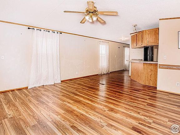 4th image of 3340 Yucca Cir