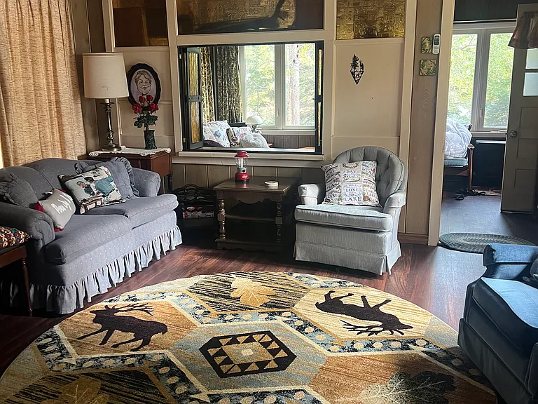 Cute Cottage Rental in the Northwoods. Pet Friendly. Lake front cottage rental Upper Peninsula #cottagerental