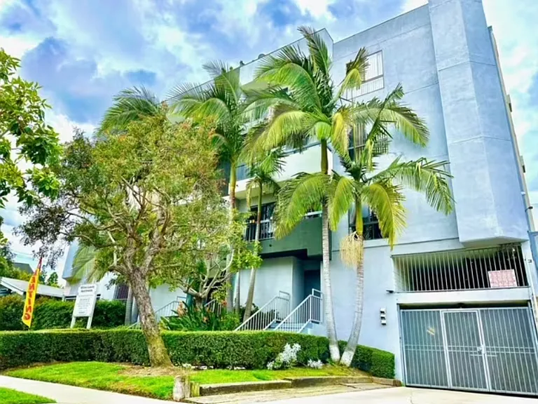 Wilcox Apartments — Photo 13