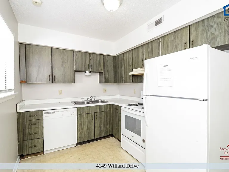 4149 Willard Dr — Photo 6