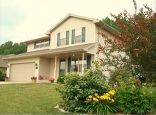 2085 Charles St, De Pere, WI 54115