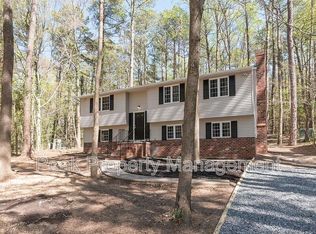 13307 Old Barn Ct, Midlothian, VA 23112