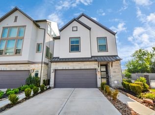 804 Kamano Ave, Houston, TX 77008