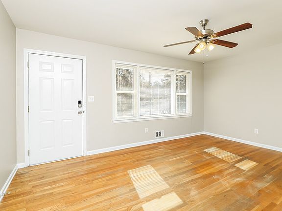 4th image of 4516 Dodson Dr