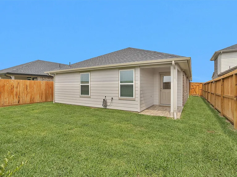 3518 Grassland Dr — Photo 29