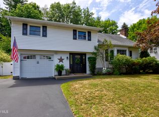 25 Dublin Dr, Ballston Spa, NY 12020