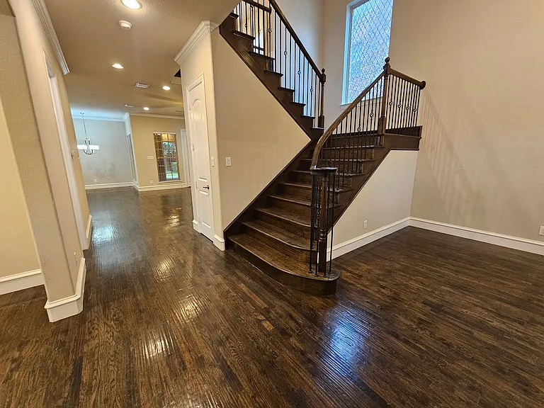 988 Shadyside Ln — Photo 4