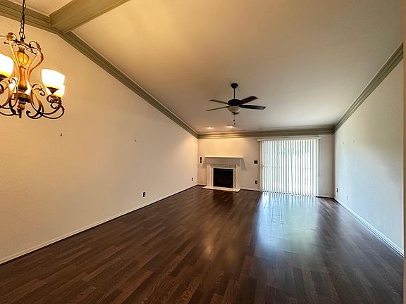 5th image of 22841 Woodcreek Dr