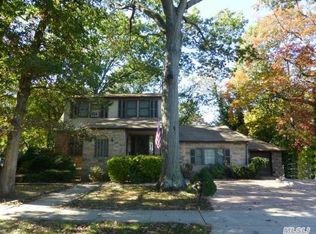 549 Forest Ave, Massapequa, NY 11758