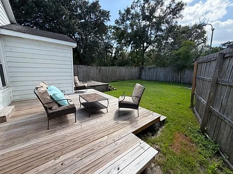 3 bed, 1909 sqft, $2,200 — Photo 2