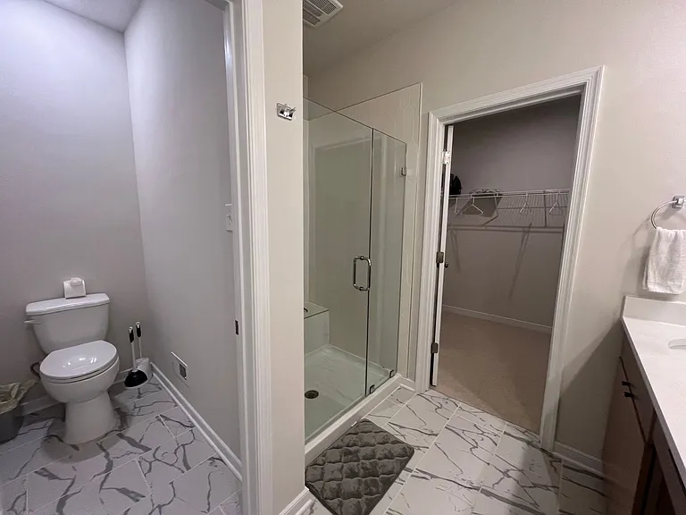 1900 Roseneath Rd #10B — Photo 13