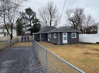 314 W Adams St, Paulsboro, NJ 08066