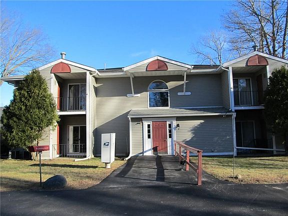 4th image of 69 Kennedy Ln APT E