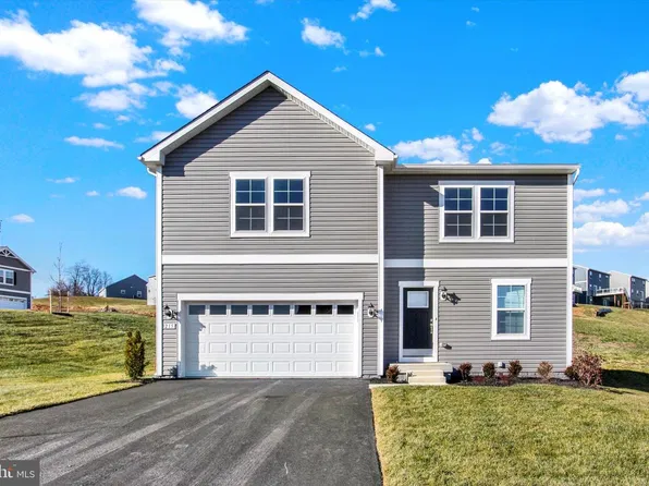 215 Pheasant Ridge Rd, Hanover, PA 17331