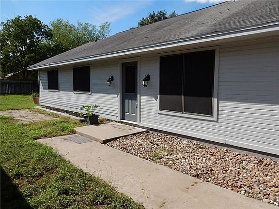 3rd image of 7113 Windbrook Ln