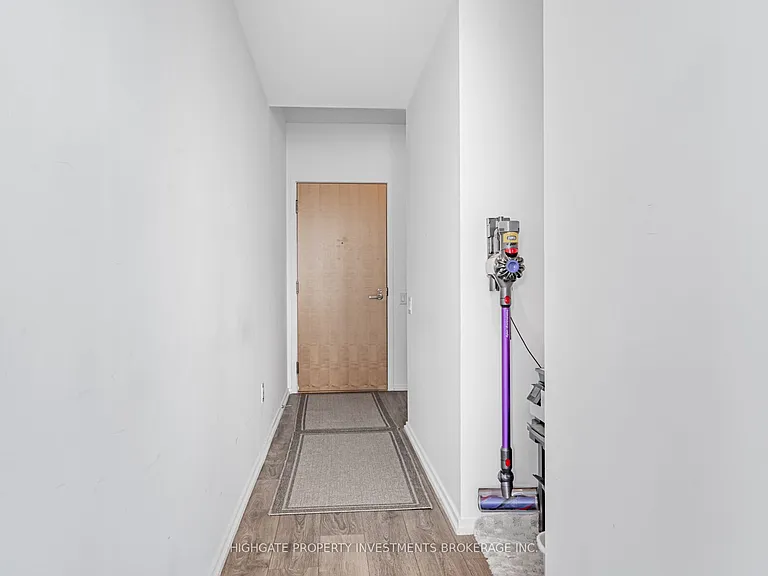 45 Charles St E #1801 — Photo 17
