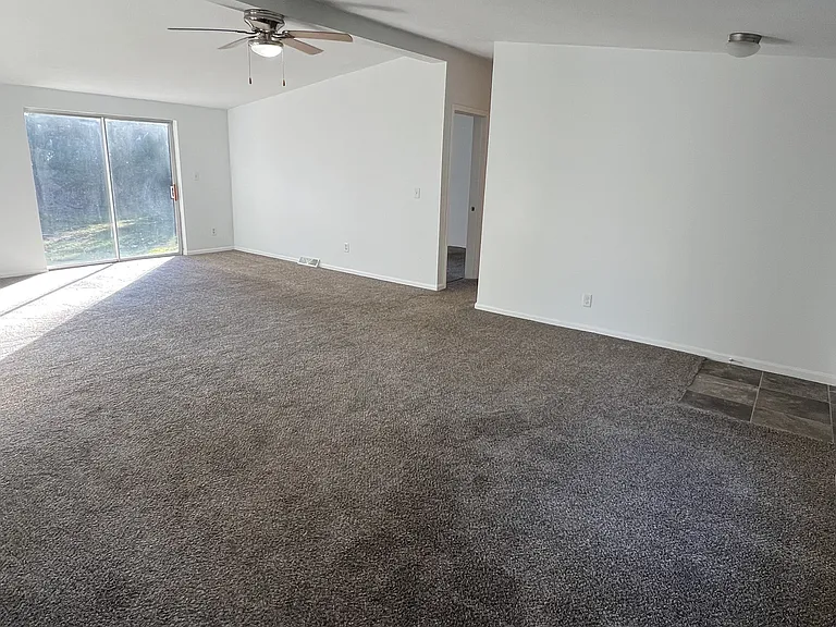6436 Quarterline Rd — Photo 4