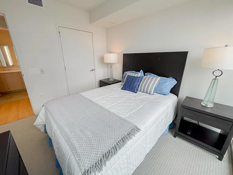 1001 Queen St #3009 — Photo 7