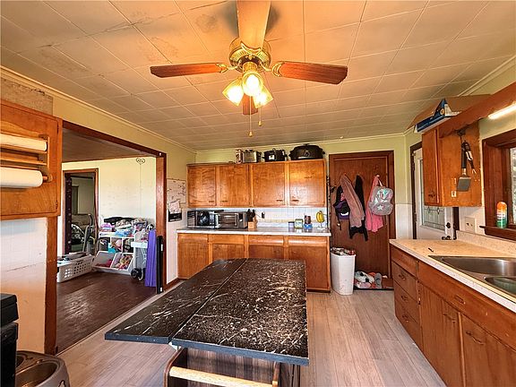 4th image of 4024 Rock Spring Hill Rd