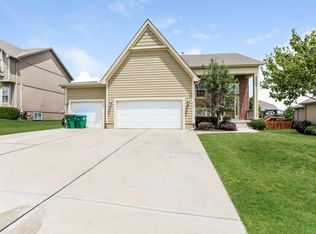 1408 SW Merryman Dr, Lees Summit, MO 64082