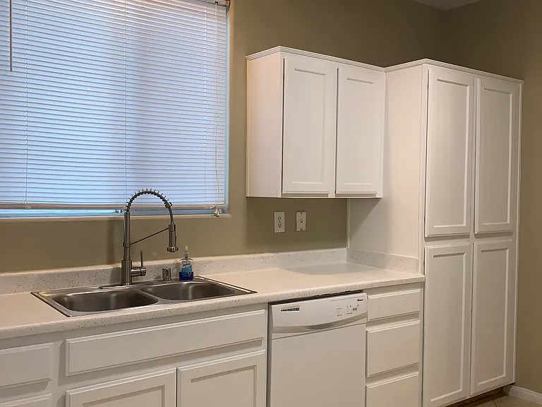 1340 Oak Village Ave — Photo 6