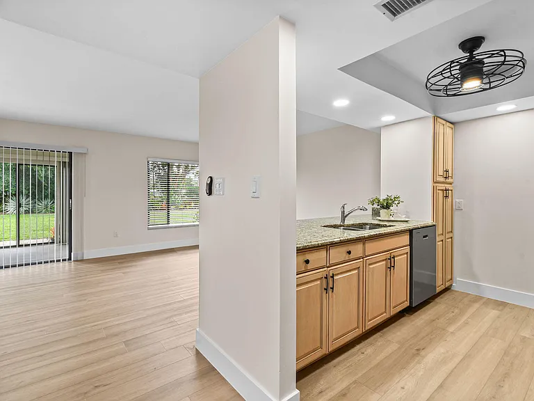 2233 NW 22nd Ave #102 — Photo 7