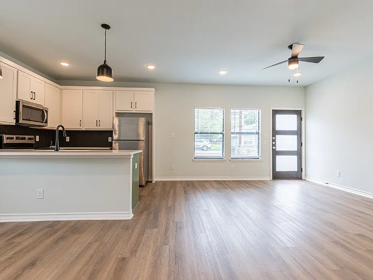 2346 Dakota St #1101 — Photo 7