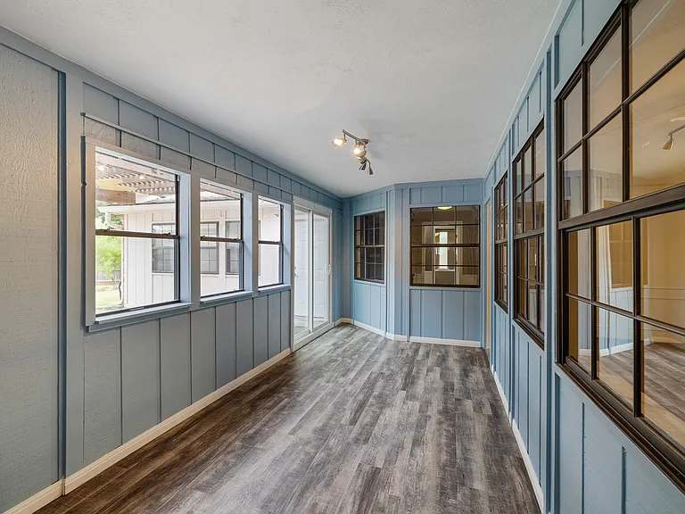 1527 Estates Way — Photo 15