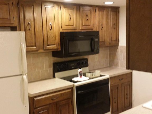 3rd image of 2423 N Bramblewood St