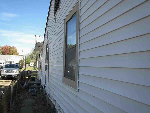 2nd image of 1511 Hayes St