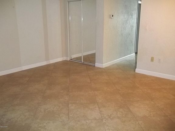 3rd image of 102 S Peninsula Dr APT 110
