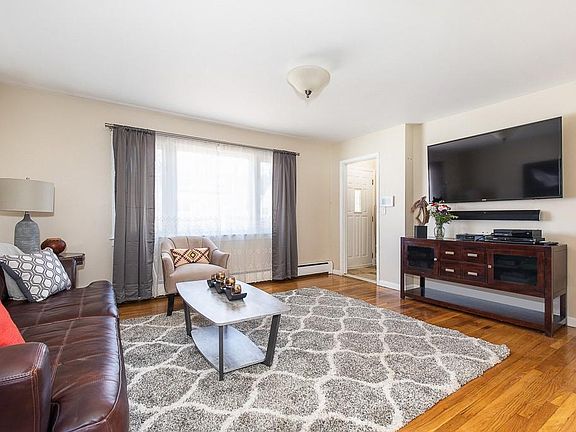 3rd image of 115 Cabot Ave
