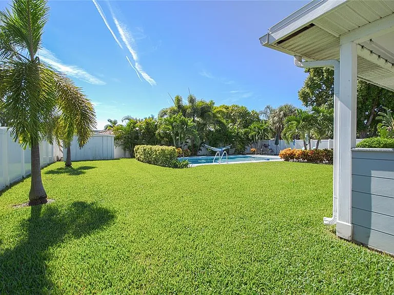 3665 Belle Vista Dr E — Photo 30