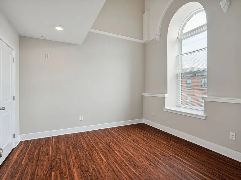 2001 Spring Garden St #305 — Photo 19