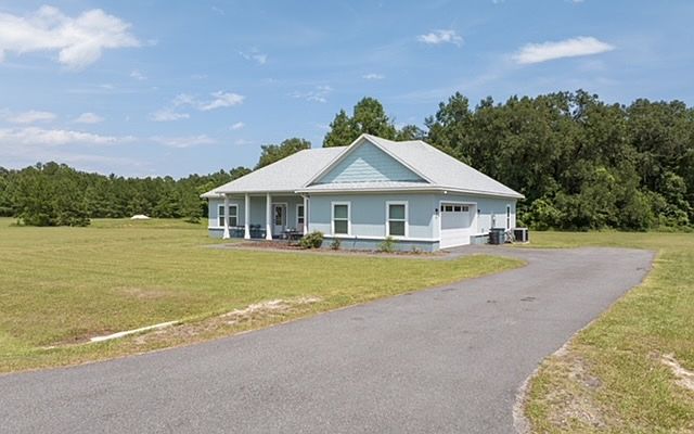 1st image of 393 SE Holly Ter