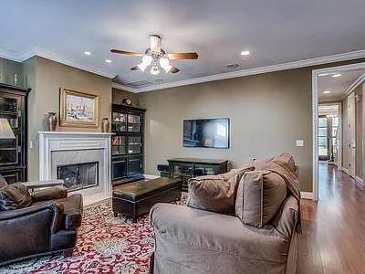 1013 Cumberland Park Dr — Photo 4