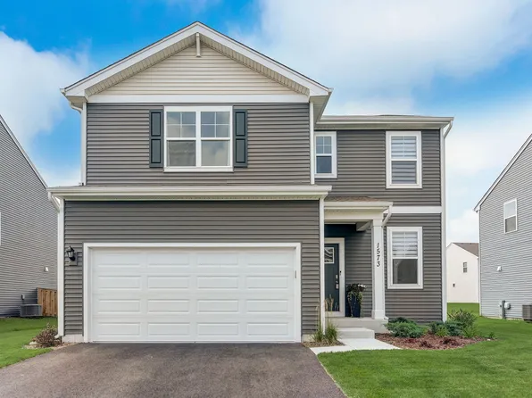 1573 Hollow Tree Ln, Pingree Grove, IL 60140