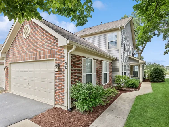 1128 Coldspring Rd, Elgin, IL 60120