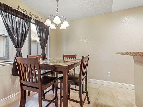 4th image of 251 Del Verde Cir APT 2