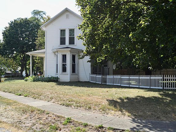 3rd image of 100 Orange St
