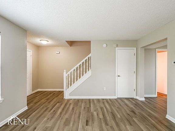 4th image of 19307 Fox Chase Dr