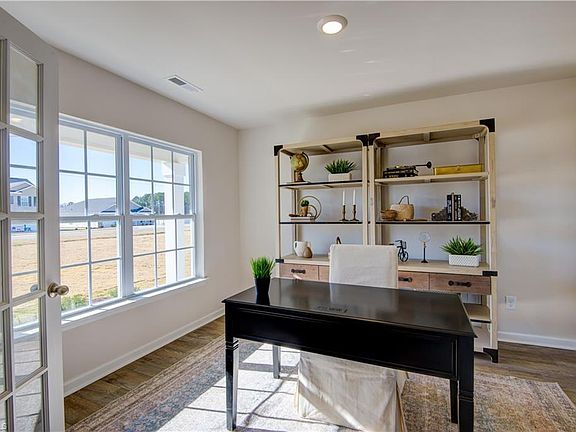 3rd image of 3321 Mallory Dr #296