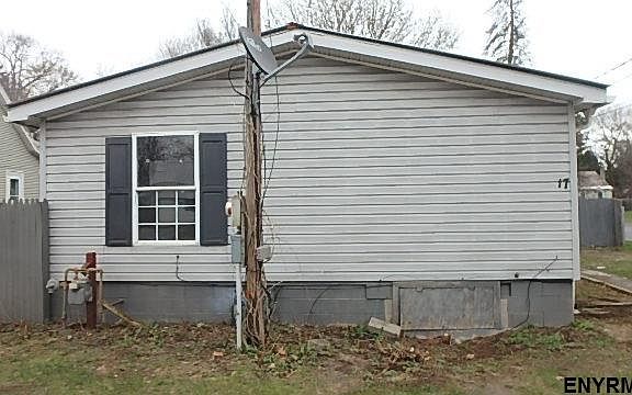 5th image of 17 Richardson St
