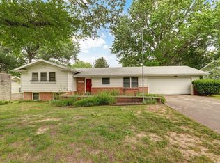 2230 E Barataria St, Springfield, MO 65804