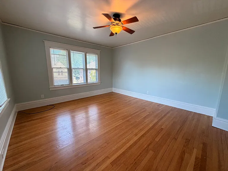 254 Warren Ave SE — Photo 4