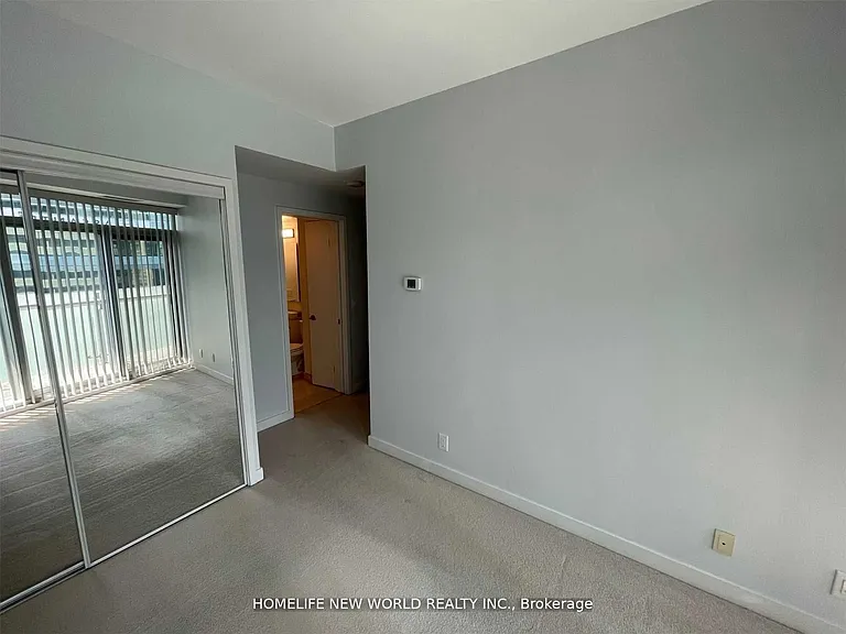 14 York St #601 — Photo 12