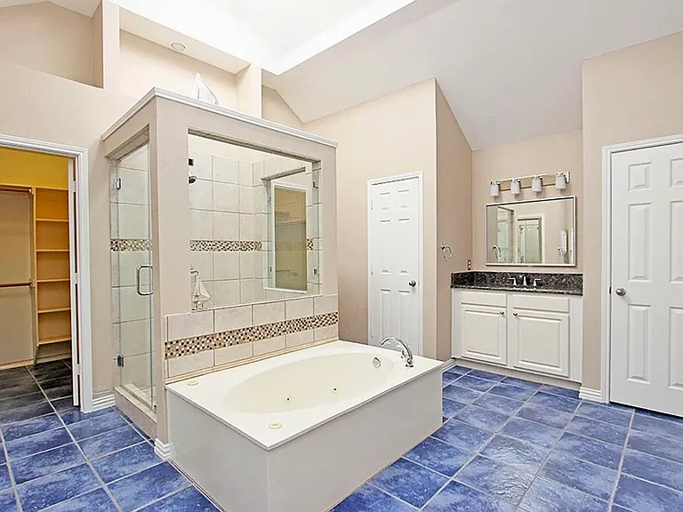 4251 Millview Ln — Photo 16